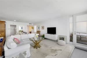 5401 Collins Ave APT 611, Miami Beach, FL 33140, - MLS#A12003966