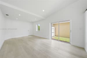 6136 NW 181st Terrace Cir W, Hialeah, FL 33015, Sold 05/29/26