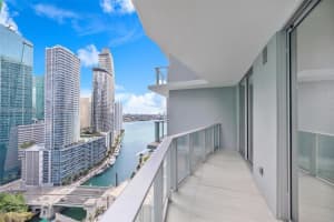 77 Se 5th Street 3005, Miami