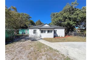 2255 Nw 60th St, Miami