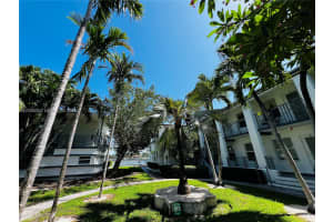 946 Bay Dr #4, Miami Beach, FL 33141, - MLS#A12004053