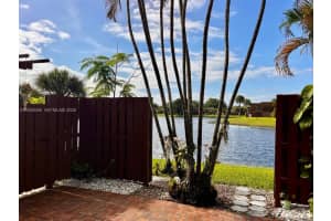 11912 Sw 11th Ct, Davie