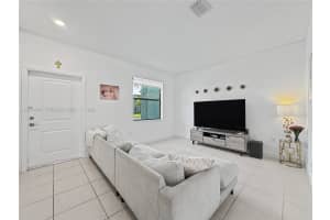 14800 Sw 183rd Ter Miami, FL 33187 - MLS#A12004081