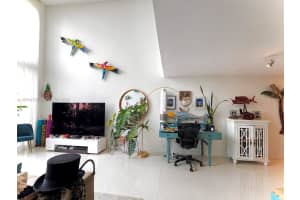 6000 Collins Ave APT 515, Miami Beach, FL 33140, - MLS#A12004102