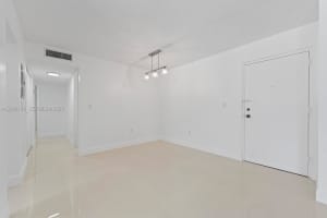 9440 W Flagler St APT 106, Miami, FL 33174, - MLS#A12004105