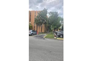 9410 W Flagler St APT 111, Miami, FL 33174, - MLS#A12004116