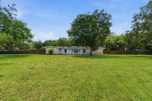 9870 SW 96th St, Miami, FL 33176, - MLS#A12004117
