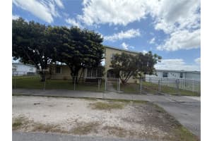 10910 Sw 40th St, Miami