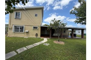 10910 40th Street, Miami, FL 33165 - MLS#A12004120