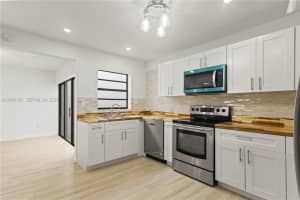 6745 NW 169th St g, Hialeah, FL 33015, - MLS#A12004301