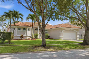 16557 NW 15th St, Pembroke Pines, FL 33028, - MLS#A12004302