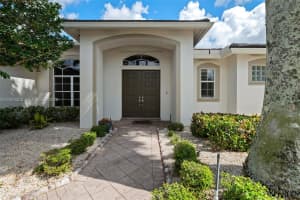 2556 Eagle Run Ln, Weston, FL 33327, - MLS#A12004305