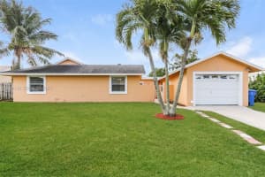 10404 Oliver Ln, Royal Palm Beach, FL 33411, - MLS#A12004319