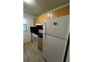 7220 Nw 179th St 201, Hialeah
