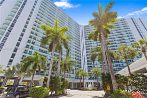 100 Bayview Dr APT 307, Sunny Isles Beach, FL 33160, - MLS#A12004418