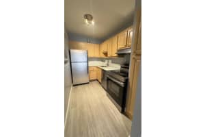 1421 NW 45th St Apartment 5, Pompano Beach, FL 33064, - MLS#A12004419