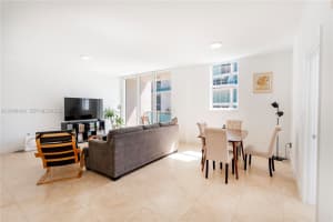 31 SE 5th St APT 4121, Miami, FL 33131, - MLS#A12004420
