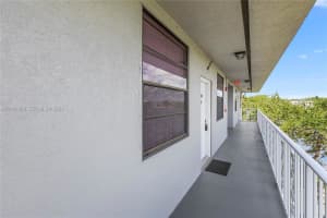 1524 Whitehall Dr APT 405, Davie, FL 33324, - MLS#A12004439