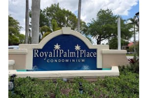 15771 Sw 104th Ter 301, Miami