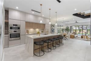 609 Ne 8th Ave B, Fort Lauderdale