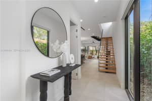 609 NE 8th Ave B, Fort Lauderdale, FL 33304, - MLS#A12004468