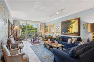 Resort Villa Two, 719 Crandon Blvd APT 310, Key Biscayne, FL 33149, - MLS#A12004519