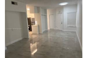 18326 Nw 68th Ave F, Hialeah