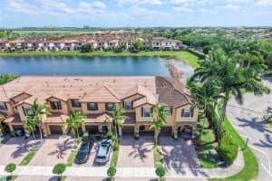 3728 Ne 3rd Ct, Homestead