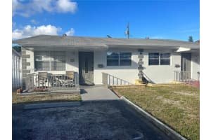 15 Se 13th St 17, Dania Beach