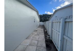 15 SE 13th St #17, Dania Beach, FL 33004, - MLS#A12004603