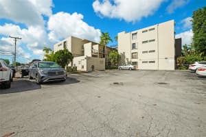 709 Curtiss Pkwy APT 23, Miami Springs, FL 33166, - MLS#A12004609