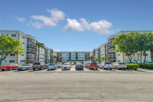 220 Sw 9th Ave 501, Hallandale Beach