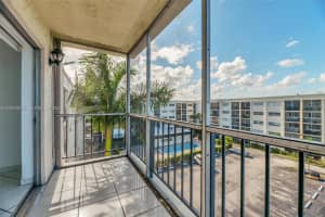 220 SW 9th Ave APT 501, Hallandale Beach, FL 33009, - MLS#A12004640