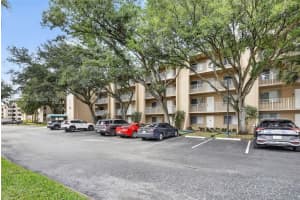9470 Tangerine Pl 105, Davie