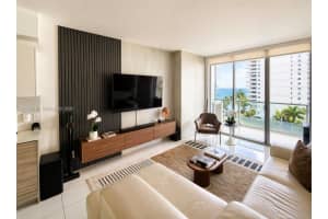 1300 Brickell Bay Dr APT 706, Miami, FL 33131, - MLS#A12004710