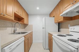 7500 SW 59th Pl #204, South Miami, FL 33143, - MLS#A12004787