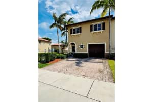 8906 Sw 221st Ter, Cutler Bay