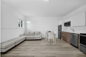 1560 Meridian Ave Apt 207, Miami Beach, FL 33139, - MLS#A12004822