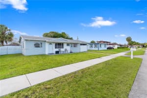 2125 NW 27th Ln, Fort Lauderdale, FL 33311, - MLS#A12004883