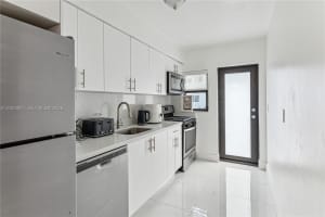 705 83rd St #3, Miami Beach, FL 33141, - MLS#A12004921