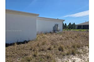 2913 34th St SW, Lehigh Acres, FL 33976, - MLS#A12004925