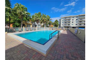 3545 NE 167th St APT 404, North Miami Beach, FL 33160, - MLS#A12004946