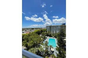 4550 Nw 9th St 803e, Miami