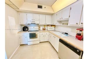 919 Hillcrest Dr APT 504, Hollywood, FL 33021, - MLS#A12004961