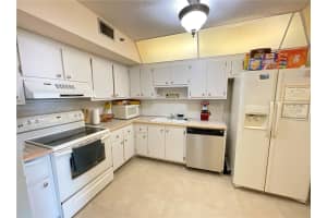 919 Hillcrest Dr APT 504, Hollywood, FL 33021, - MLS#A12004961