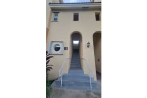 10012 NW 7th St UNIT 209, Miami, FL 33172, - MLS#A12004972