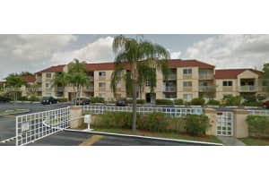 18810 Nw 57th Ave 202, Hialeah