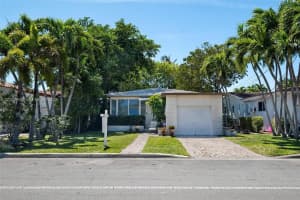 9516 Byron Ave, Surfside