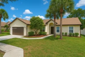 19922 Nw 88th Ave, Hialeah