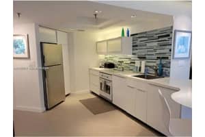 5880 Collins Ave APT 604, Miami Beach, FL 33140, - MLS#A12005107